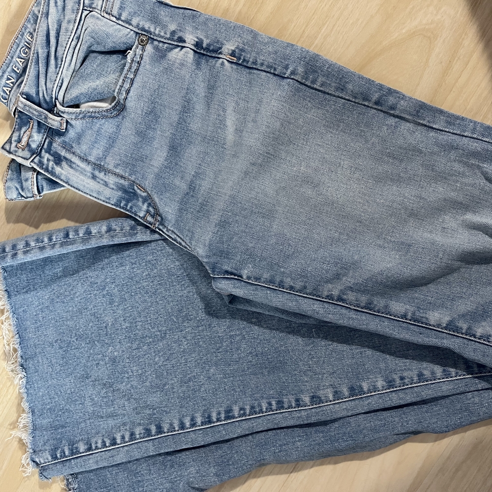 American Eagle Outfitters Classic Blue Jeans